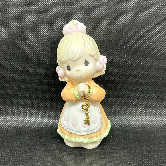 Precious Moments "Love Is The Key" 20th Anniversary figurine - Picture 1 of 3